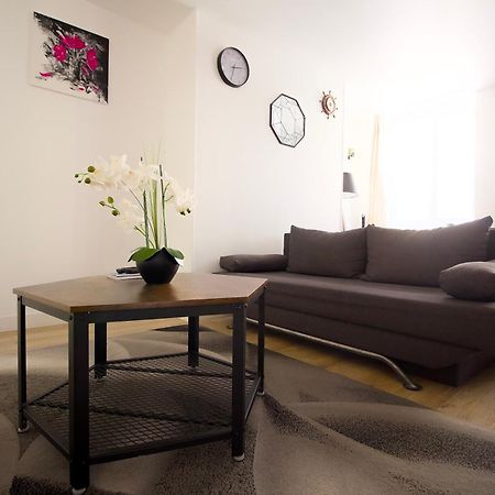 Triplex Lumineux A Cherbourg, Hyper Centre, 2 Pas Du Port & Vie Nocturne, Intendance Luxury Host Buitenkant foto