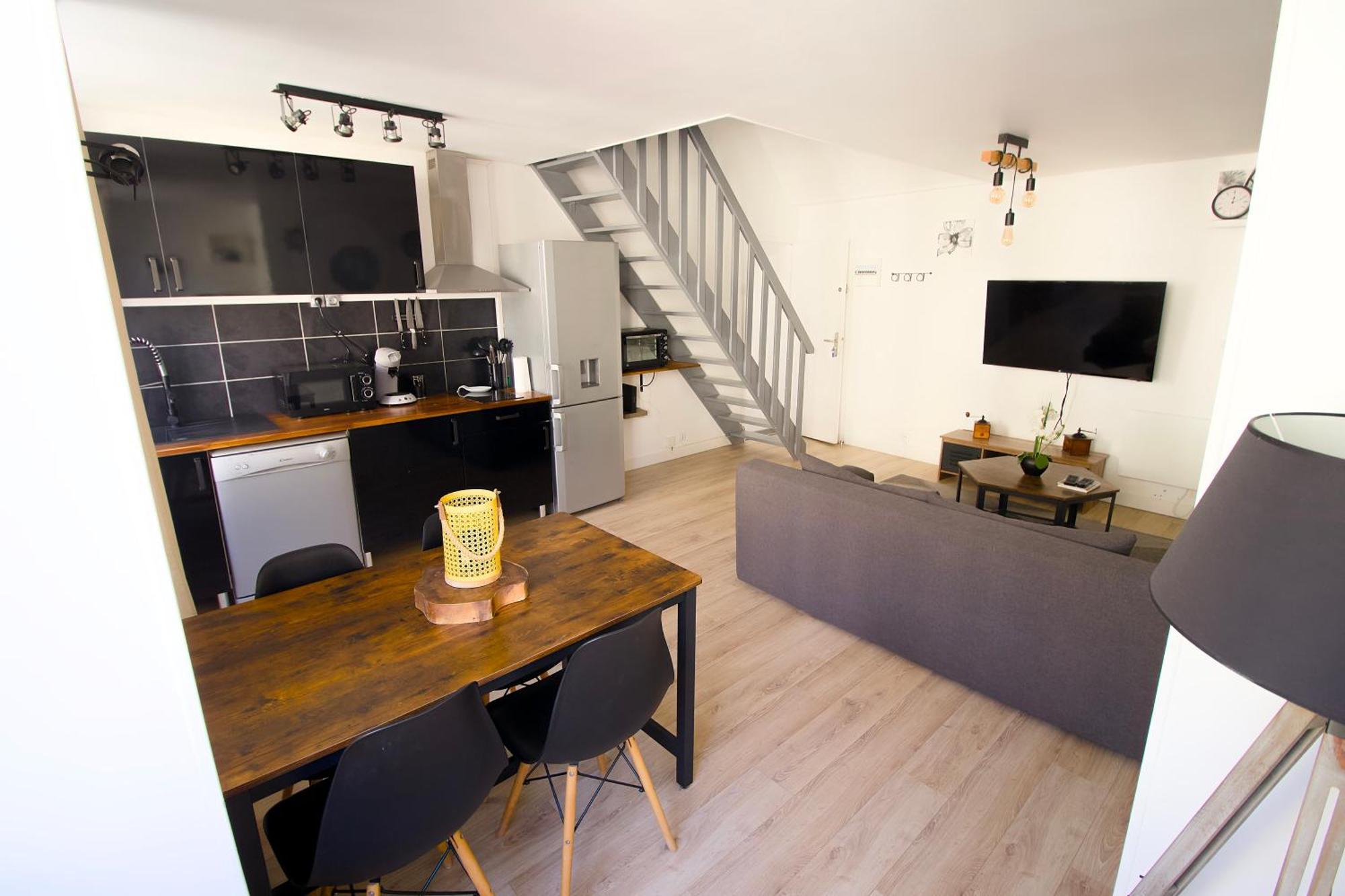 Triplex Lumineux A Cherbourg, Hyper Centre, 2 Pas Du Port & Vie Nocturne, Intendance Luxury Host Buitenkant foto