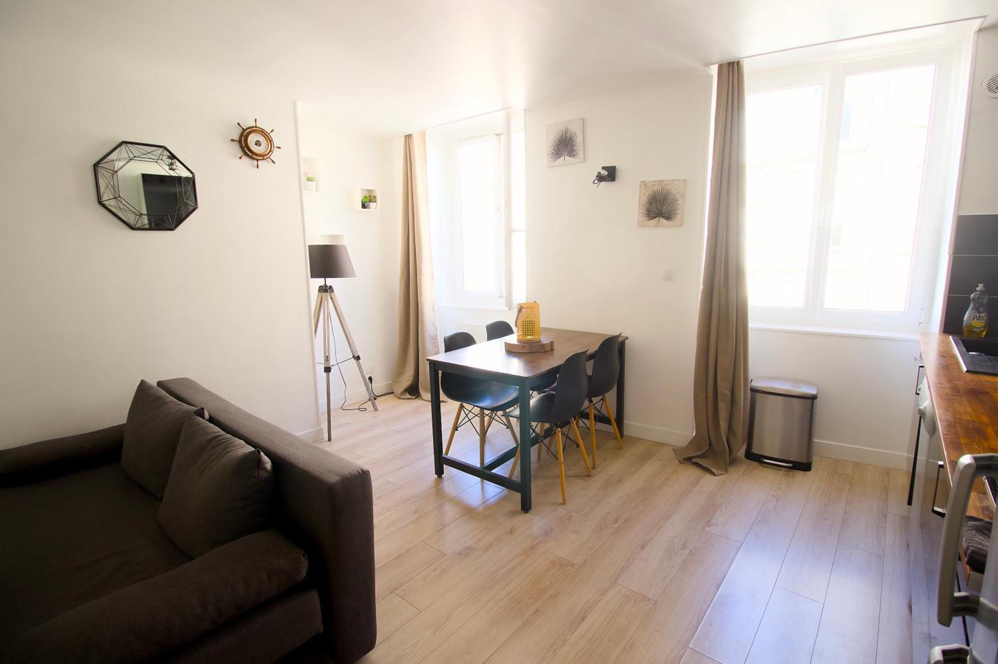 Triplex Lumineux A Cherbourg, Hyper Centre, 2 Pas Du Port & Vie Nocturne, Intendance Luxury Host Buitenkant foto