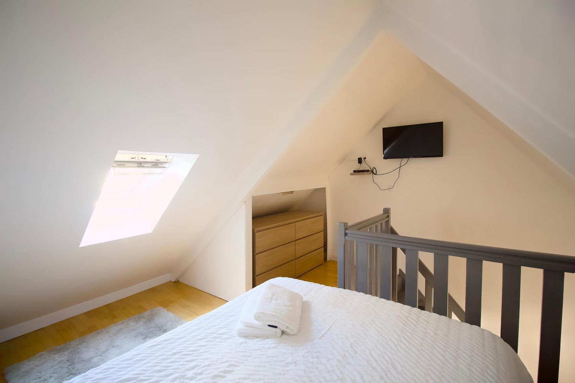 Triplex Lumineux A Cherbourg, Hyper Centre, 2 Pas Du Port & Vie Nocturne, Intendance Luxury Host Buitenkant foto