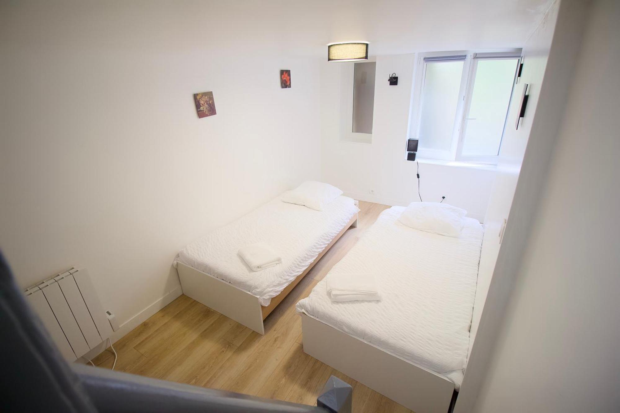 Triplex Lumineux A Cherbourg, Hyper Centre, 2 Pas Du Port & Vie Nocturne, Intendance Luxury Host Buitenkant foto