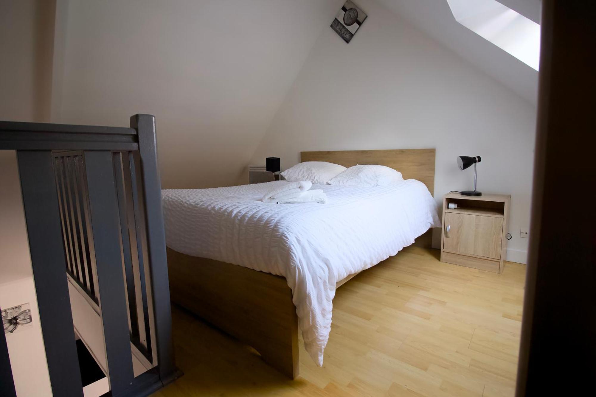 Triplex Lumineux A Cherbourg, Hyper Centre, 2 Pas Du Port & Vie Nocturne, Intendance Luxury Host Buitenkant foto